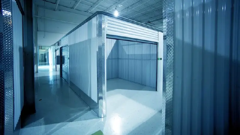 Climate Controlled Storage vs Non Climate Controlled Storage - Which One is Right for You?